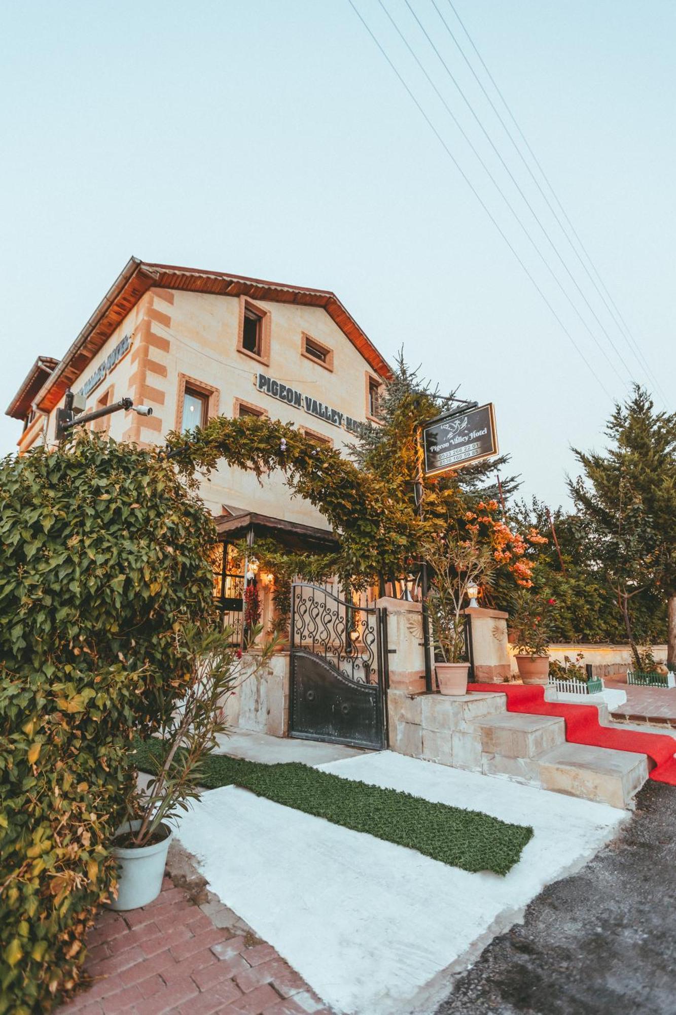 Pigeon Valley Stone House Uchisar Exterior photo